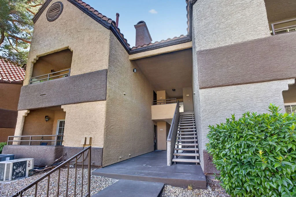 2200 Fort Apache, Las Vegas, NV 89117