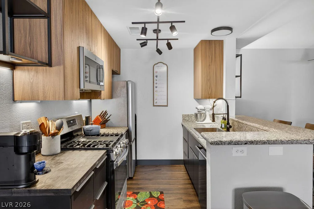 2200 Fort Apache, Las Vegas, NV 89117