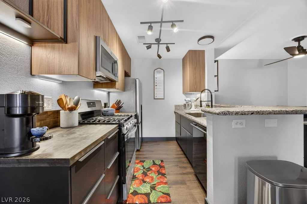 2200 Fort Apache, Las Vegas, NV 89117