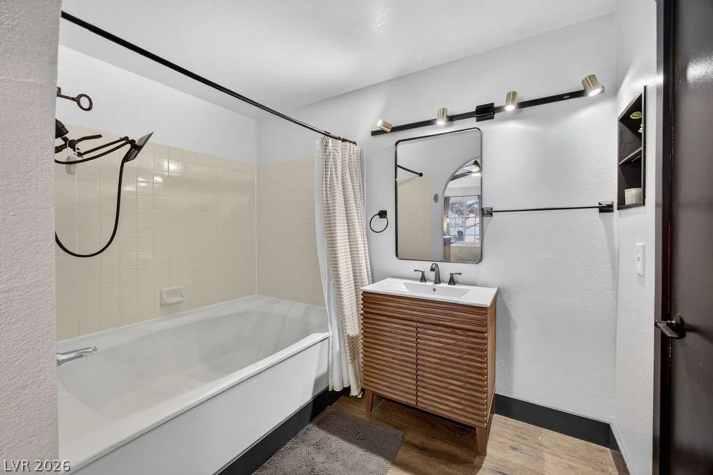 2200 Fort Apache, Las Vegas, NV 89117