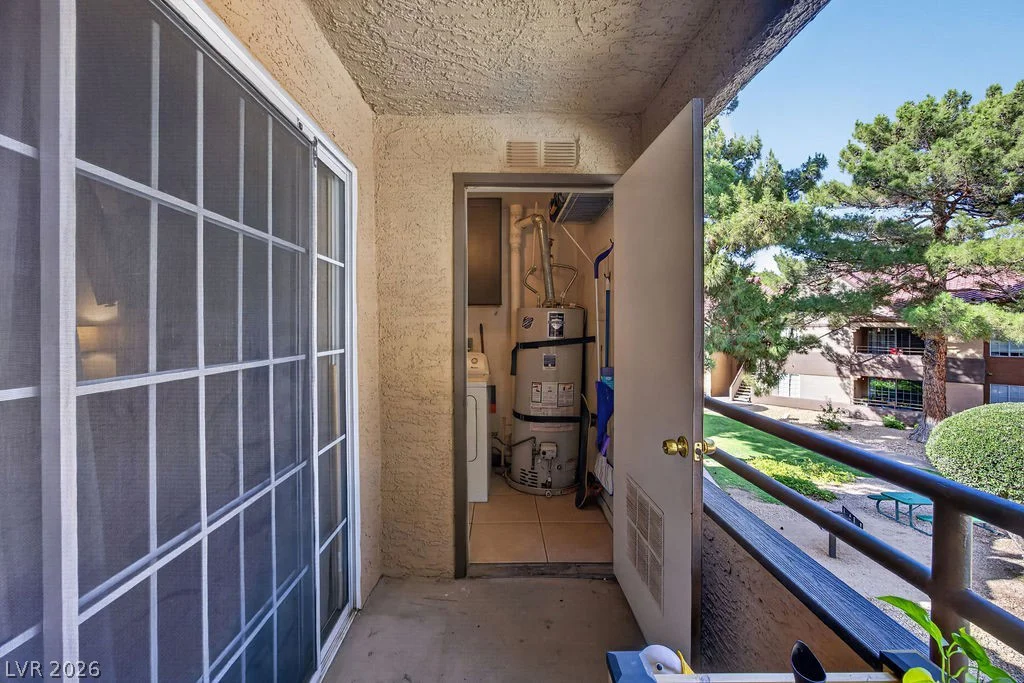2200 Fort Apache, Las Vegas, NV 89117