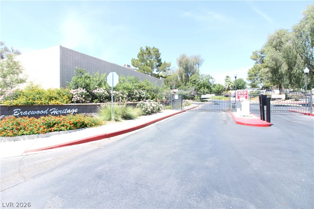 3320 Delderfield, Las Vegas, NV 89121