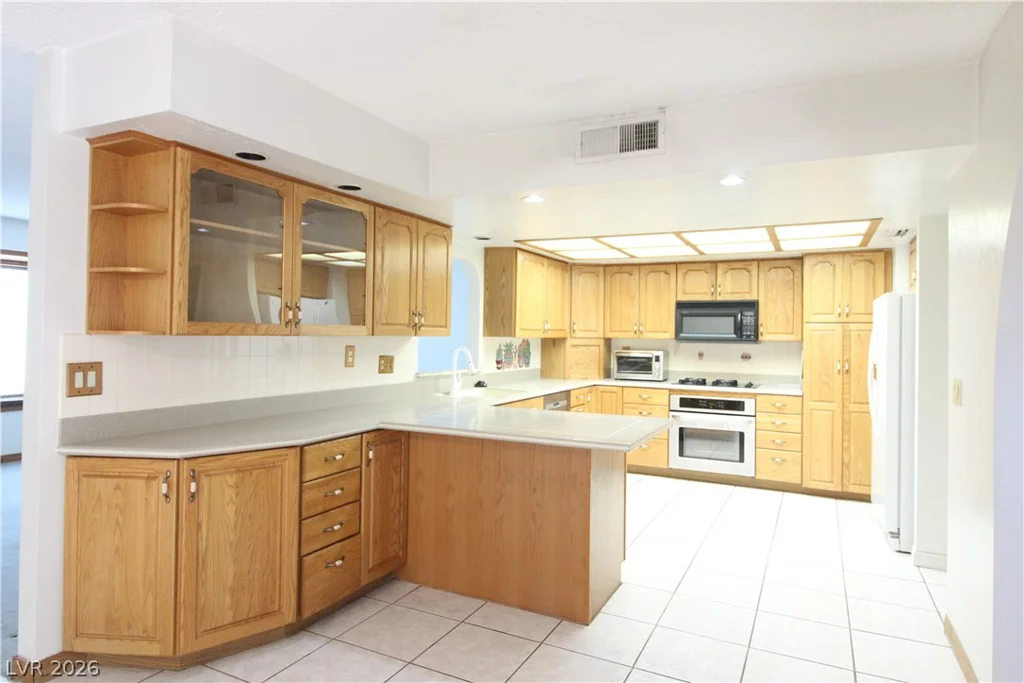 3320 Delderfield, Las Vegas, NV 89121