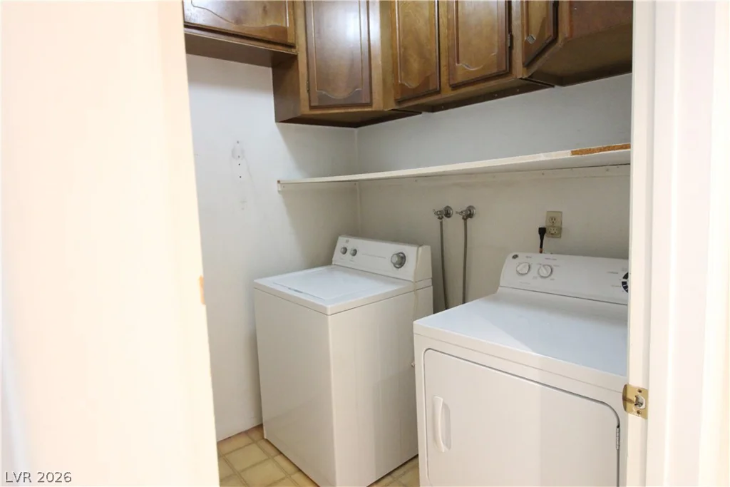 3320 Delderfield, Las Vegas, NV 89121