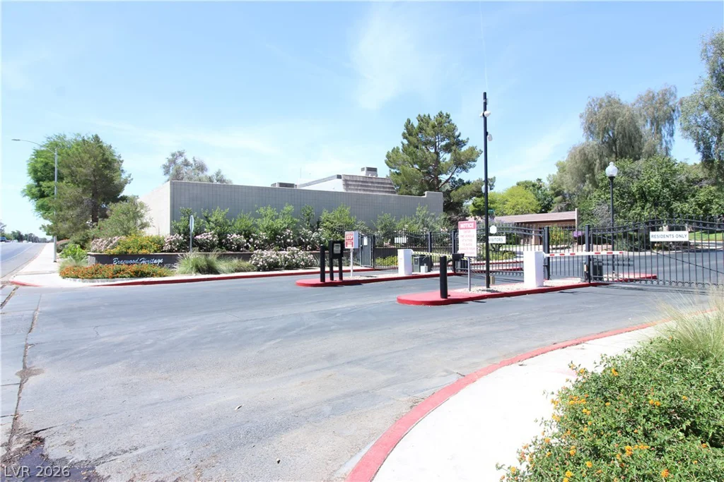 3320 Delderfield, Las Vegas, NV 89121