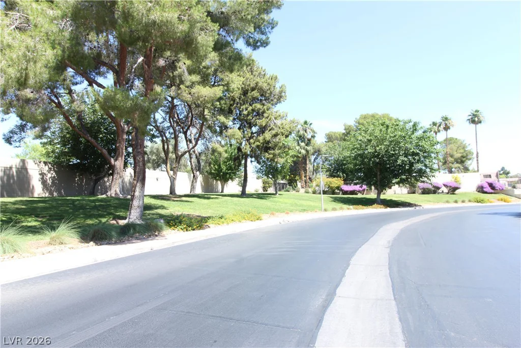3320 Delderfield, Las Vegas, NV 89121