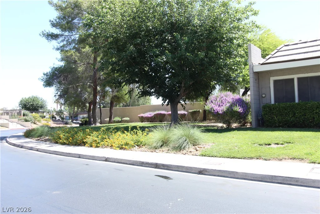 3320 Delderfield, Las Vegas, NV 89121