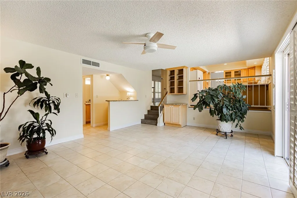 956 Eldorado, Las Vegas, NV 89123