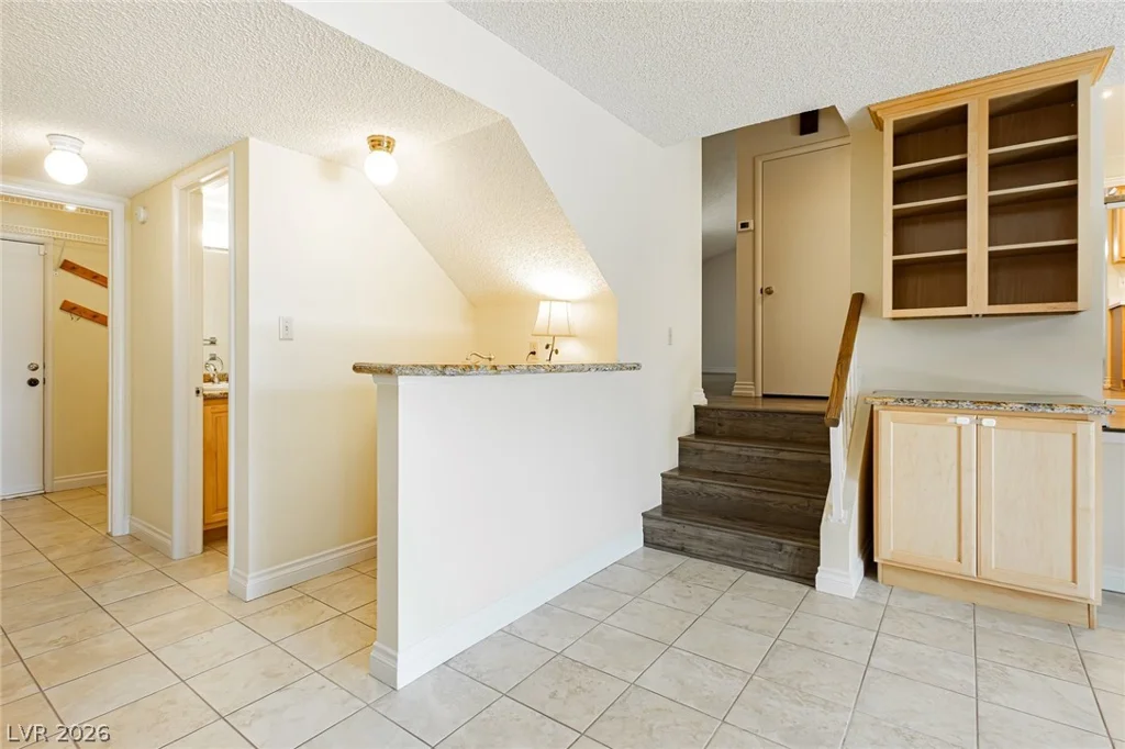 956 Eldorado, Las Vegas, NV 89123