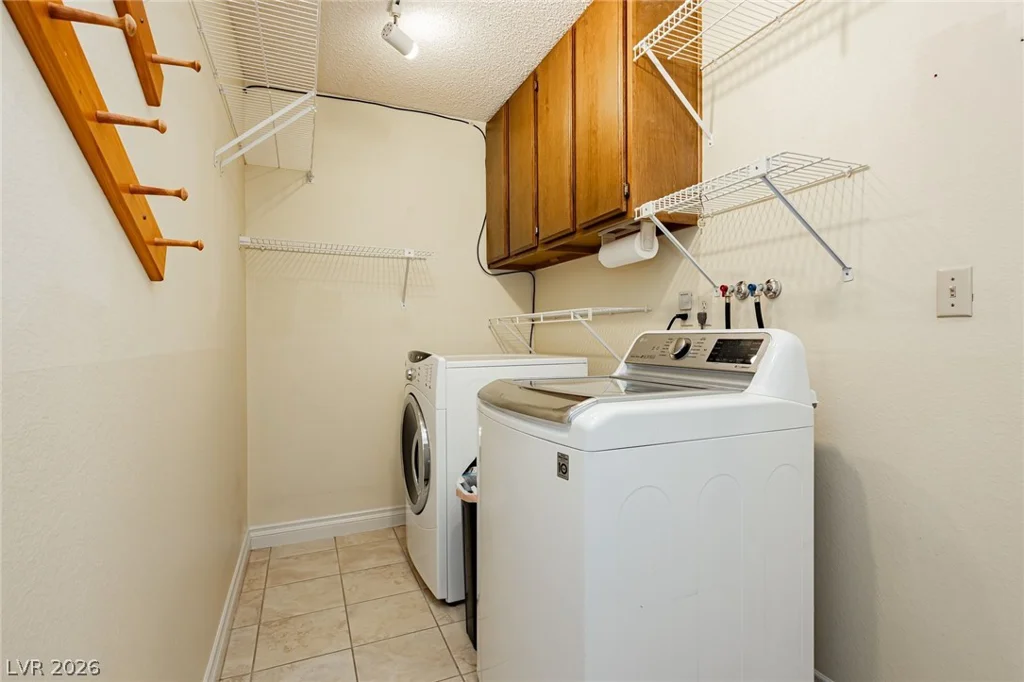 956 Eldorado, Las Vegas, NV 89123