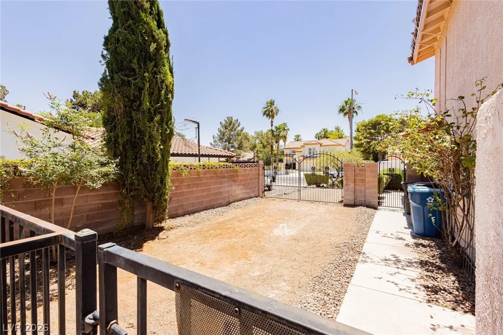 956 Eldorado, Las Vegas, NV 89123