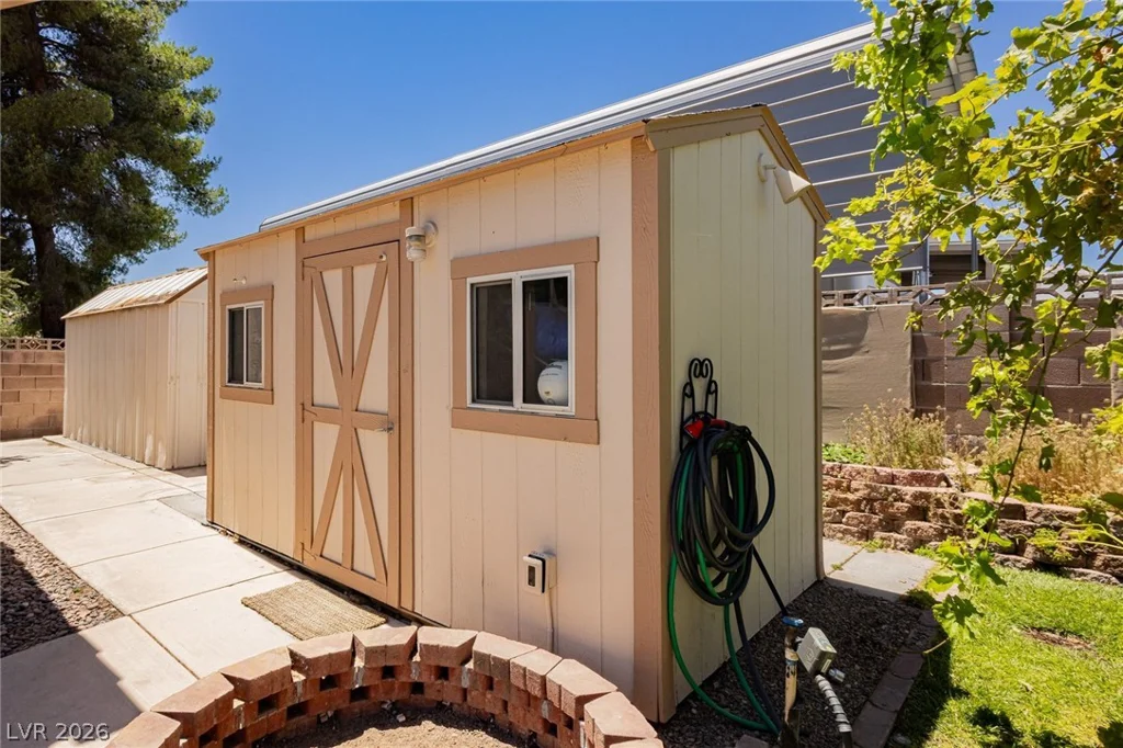 956 Eldorado, Las Vegas, NV 89123