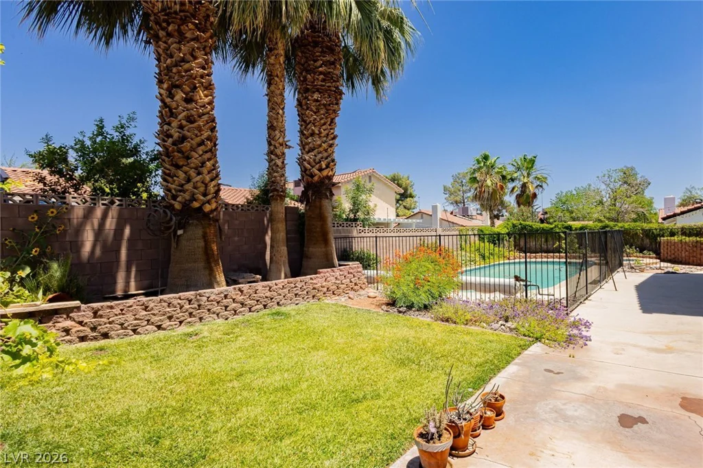 956 Eldorado, Las Vegas, NV 89123