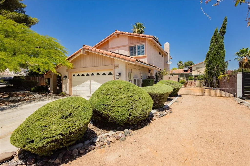 956 Eldorado, Las Vegas, NV 89123