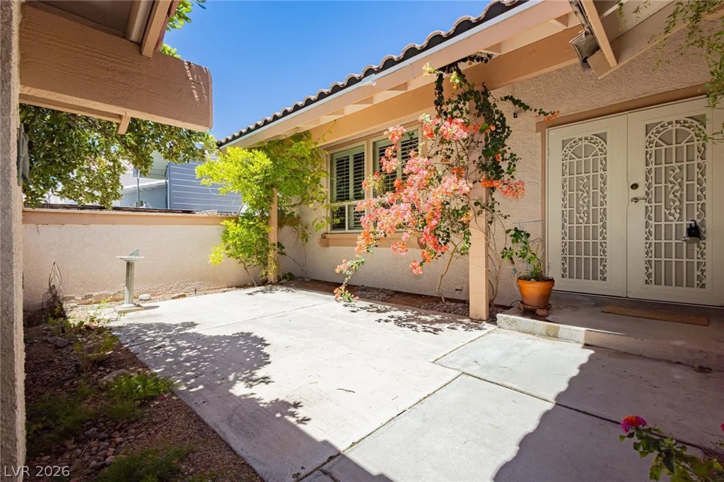 956 Eldorado, Las Vegas, NV 89123