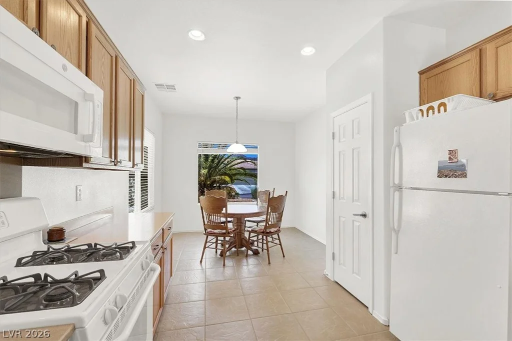 2101 Sawtooth Mountain, Henderson, NV 89044