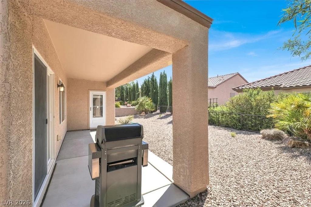 2101 Sawtooth Mountain, Henderson, NV 89044