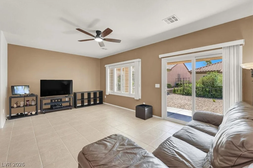 2101 Sawtooth Mountain, Henderson, NV 89044