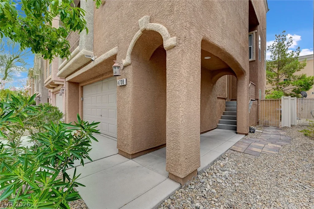 4738 Cortina Rancho, Las Vegas, NV 89147