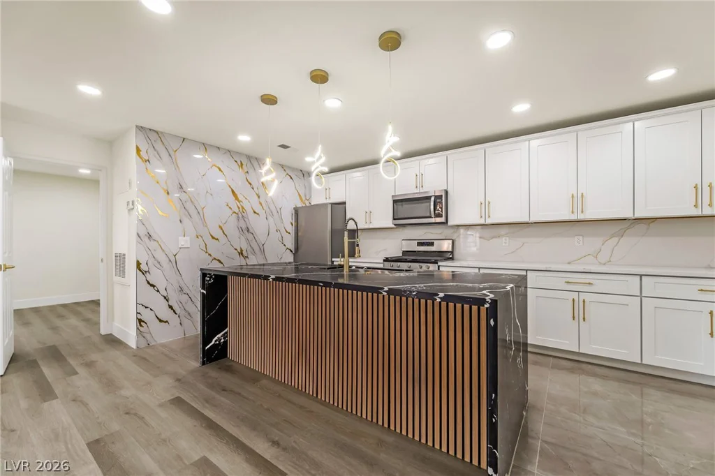 2200 Fort Apache, Las Vegas, NV 89117