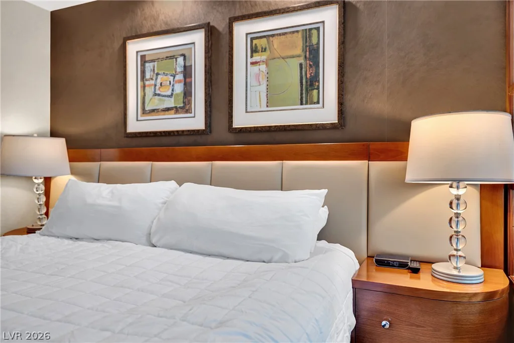 135 Harmon, Las Vegas, NV 89109