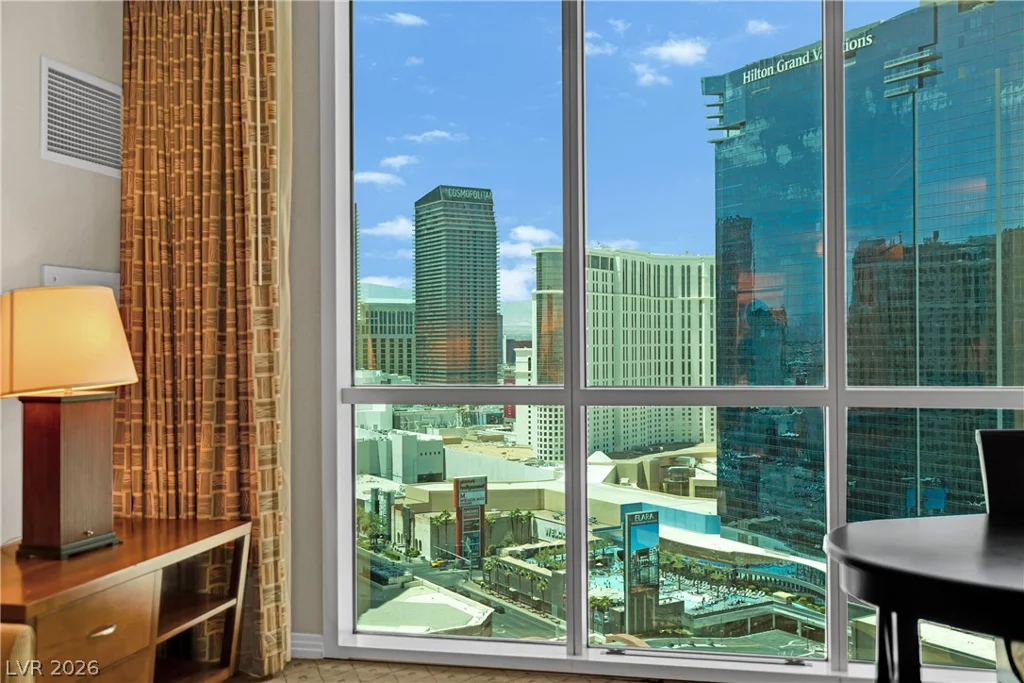 135 Harmon, Las Vegas, NV 89109