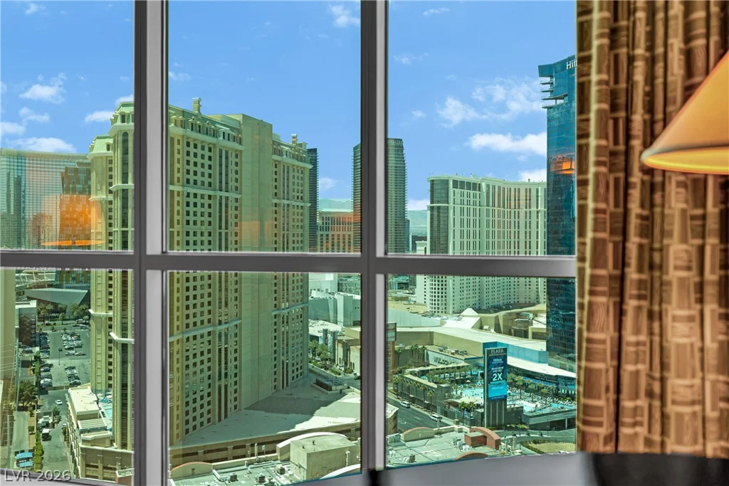 135 Harmon, Las Vegas, NV 89109