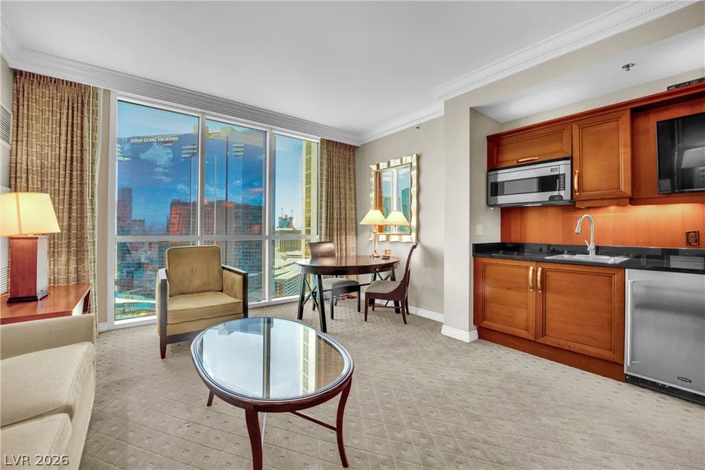 135 Harmon, Las Vegas, NV 89109