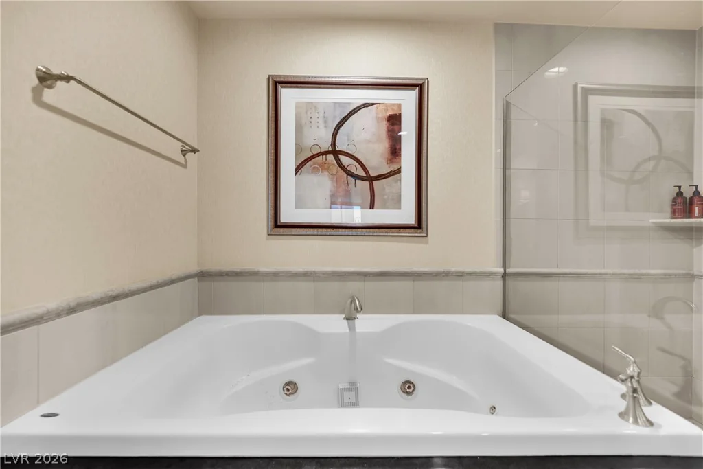 135 Harmon, Las Vegas, NV 89109