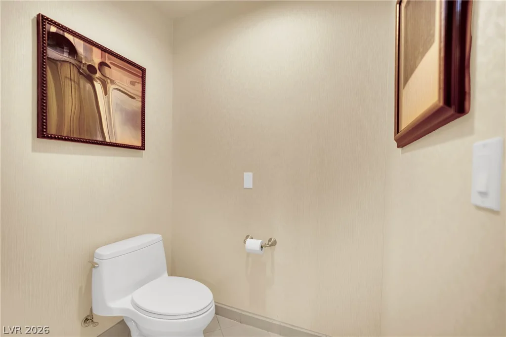 135 Harmon, Las Vegas, NV 89109