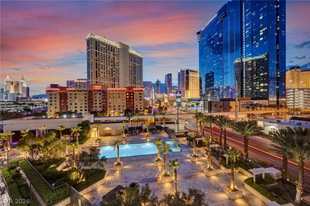 135 Harmon, Las Vegas, NV 89109