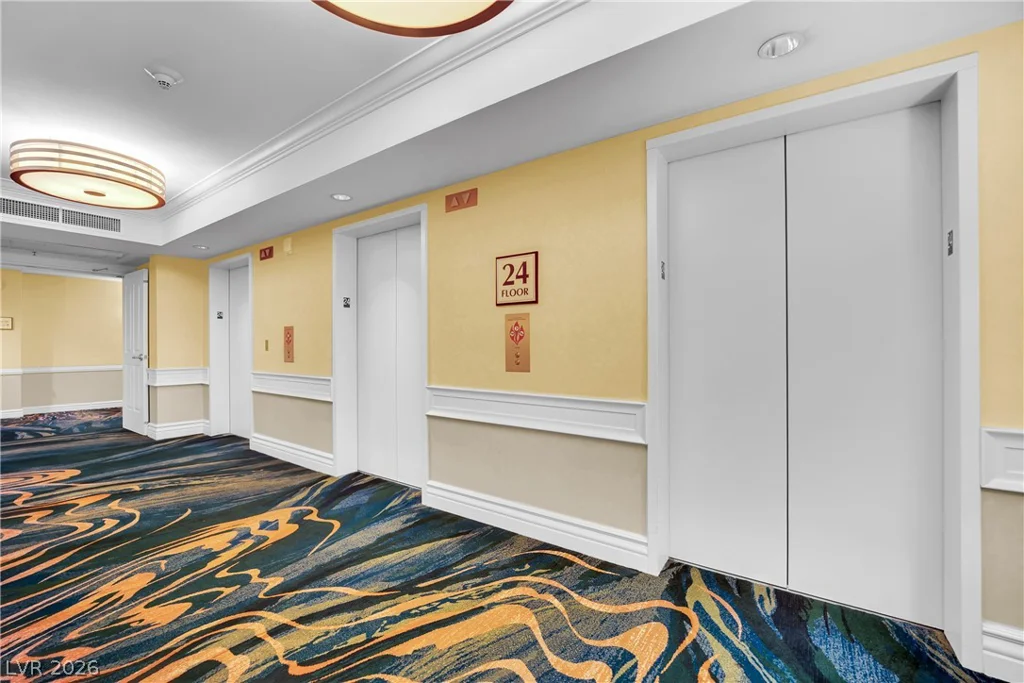 135 Harmon, Las Vegas, NV 89109