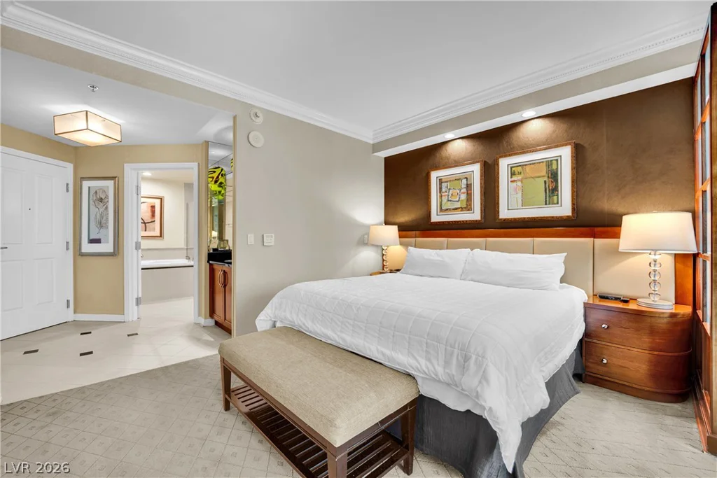 135 Harmon, Las Vegas, NV 89109