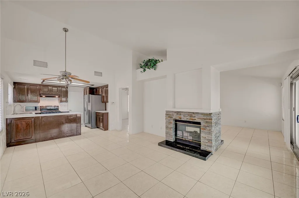 4865 Illustrious, Las Vegas, NV 89147