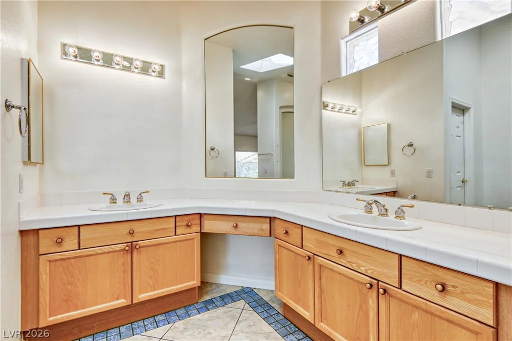 8744 Stockholm, Las Vegas, NV 89147