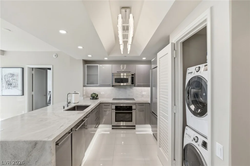 222 Karen, Las Vegas, NV 89109