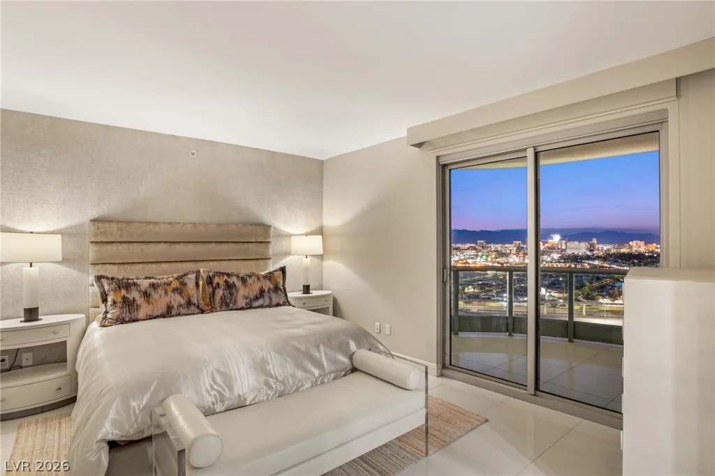 222 Karen, Las Vegas, NV 89109
