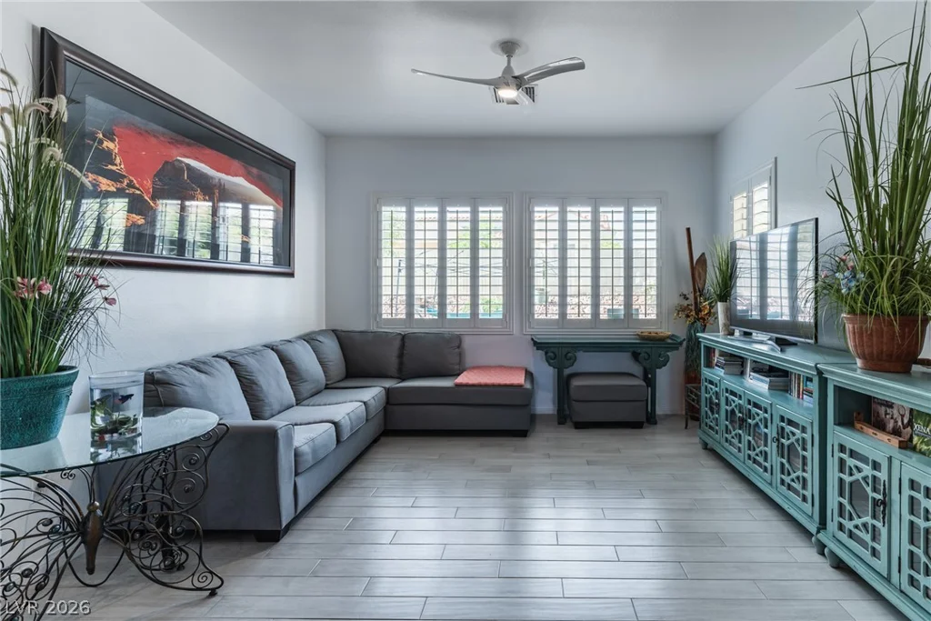 10904 Mission Lakes, Las Vegas, NV 89134