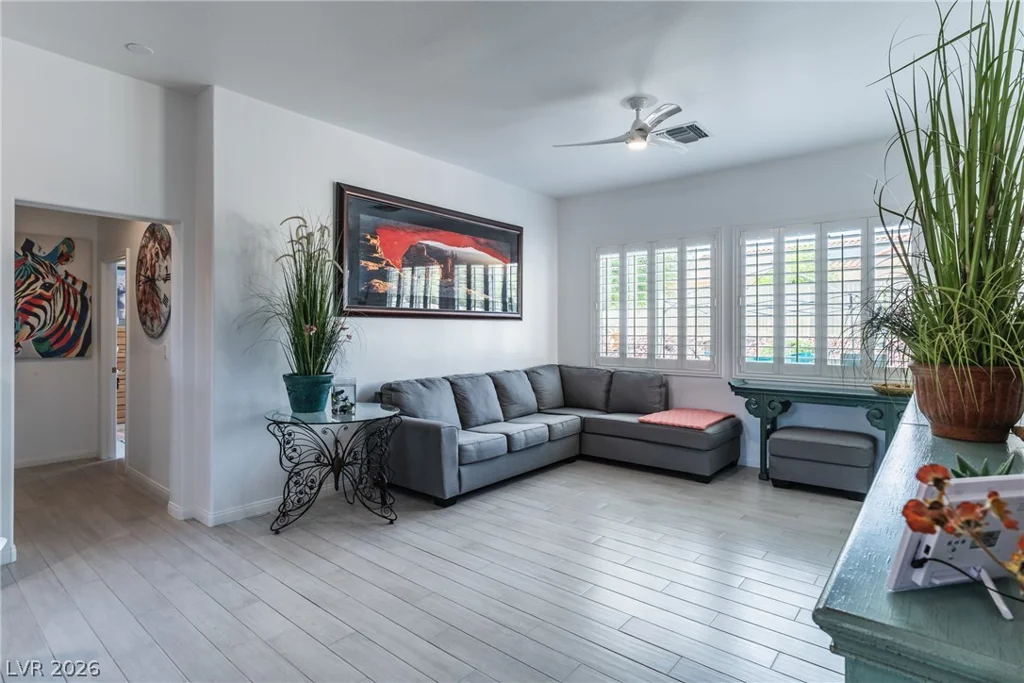 10904 Mission Lakes, Las Vegas, NV 89134