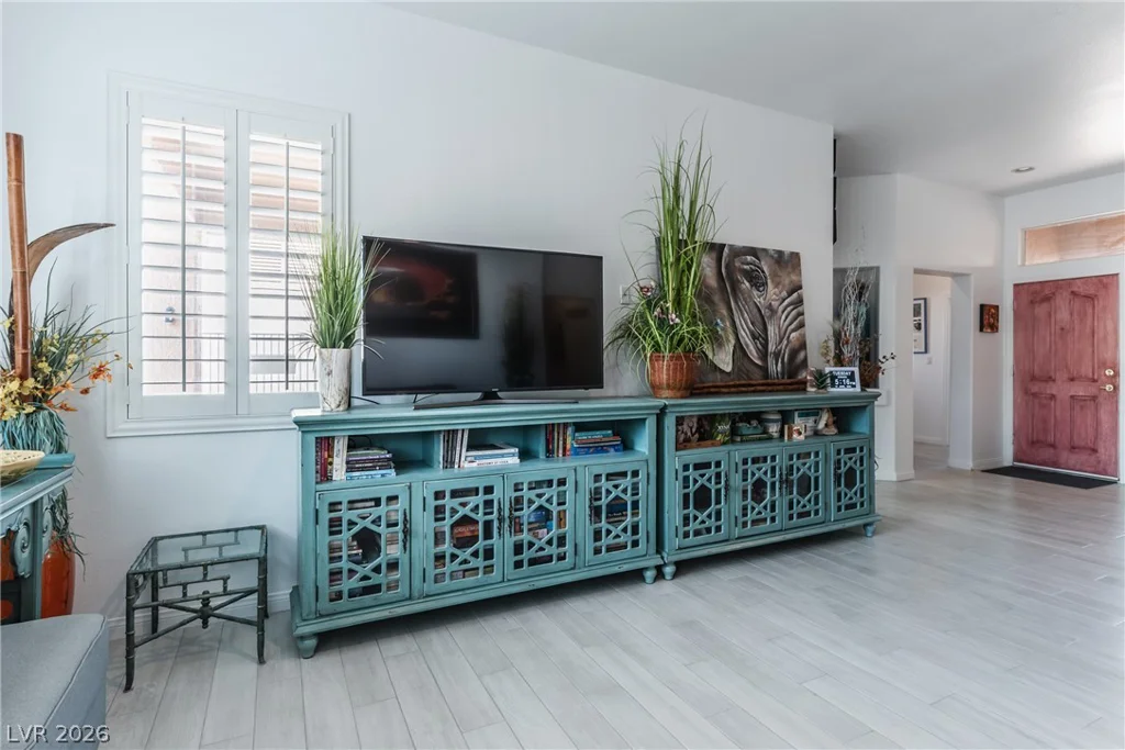 10904 Mission Lakes, Las Vegas, NV 89134