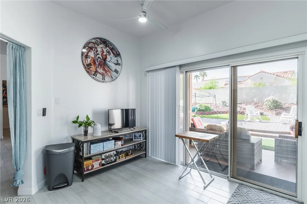 10904 Mission Lakes, Las Vegas, NV 89134