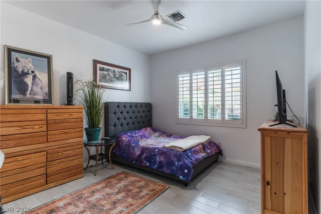 10904 Mission Lakes, Las Vegas, NV 89134