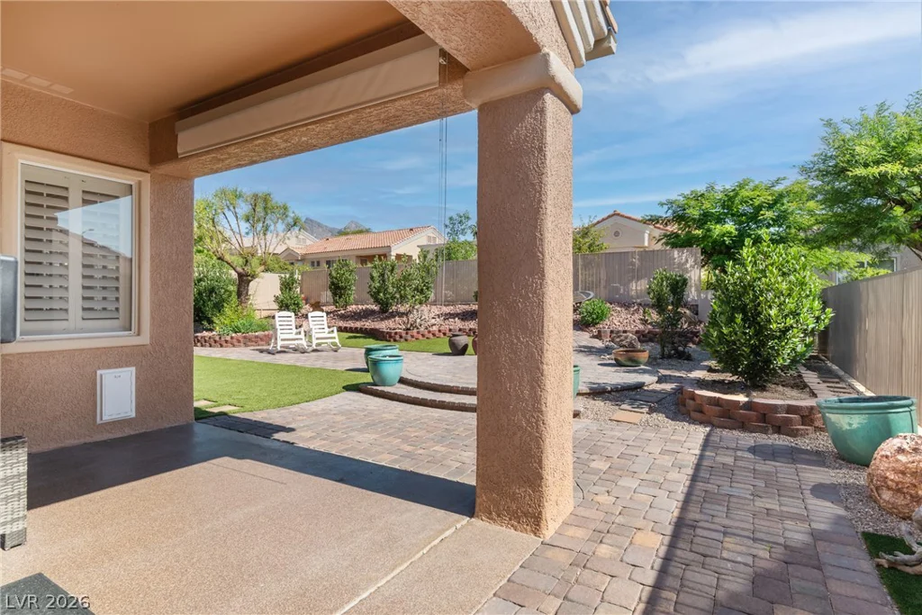 10904 Mission Lakes, Las Vegas, NV 89134
