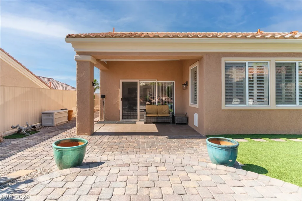 10904 Mission Lakes, Las Vegas, NV 89134