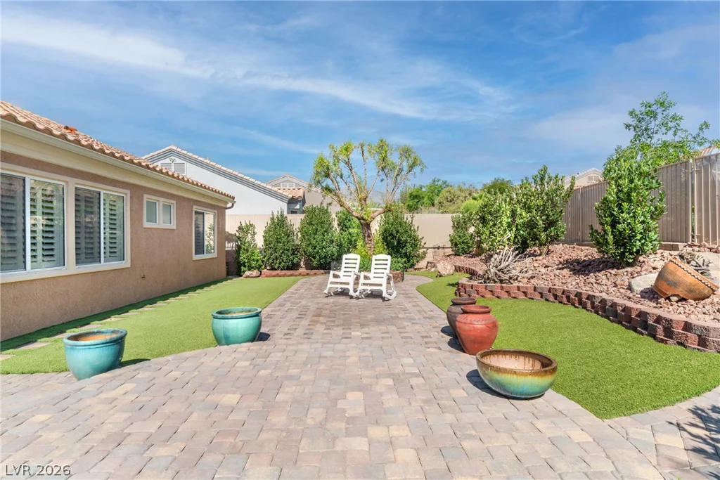 10904 Mission Lakes, Las Vegas, NV 89134