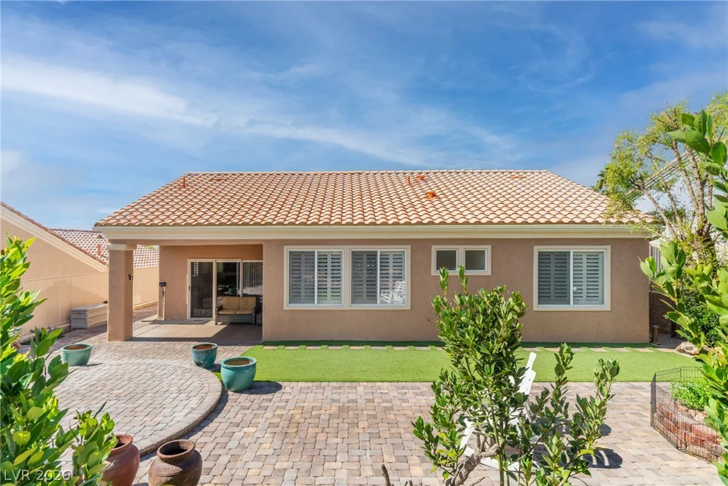 10904 Mission Lakes, Las Vegas, NV 89134