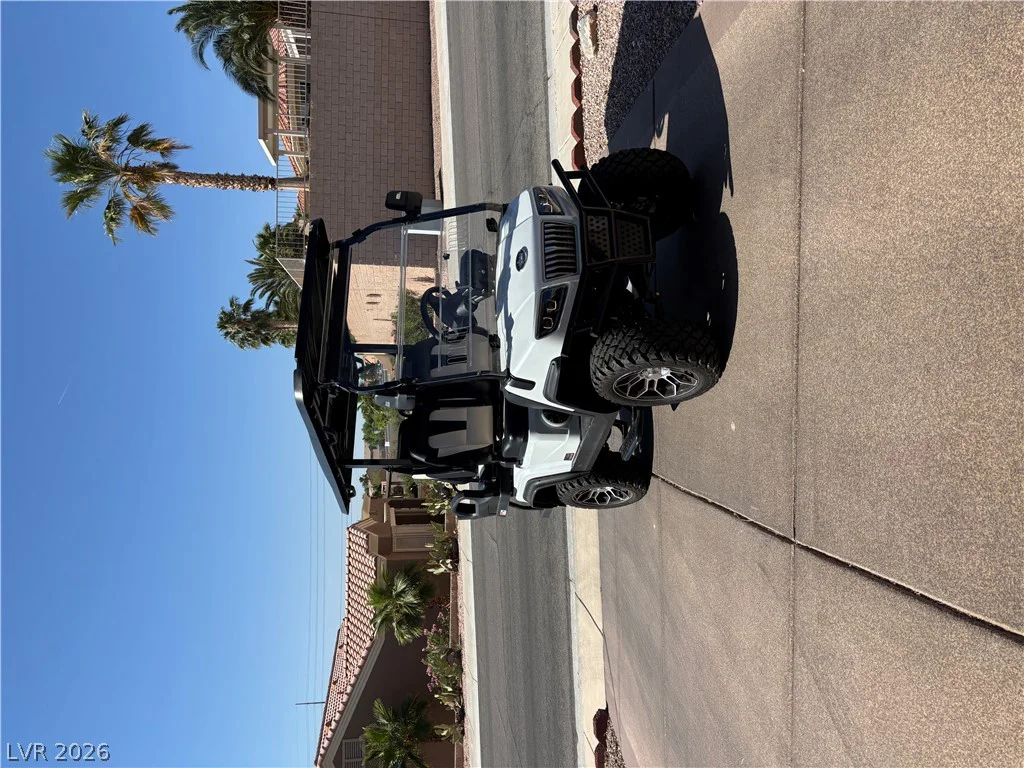 10904 Mission Lakes, Las Vegas, NV 89134