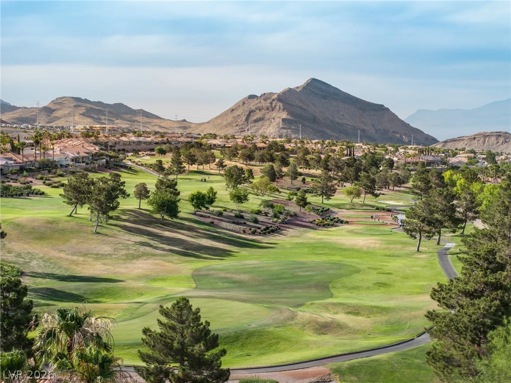 10904 Mission Lakes, Las Vegas, NV 89134