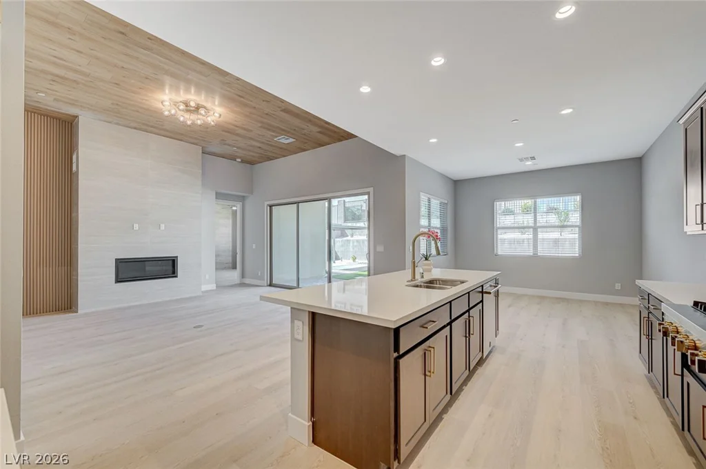 131 Robledo, Las Vegas, NV 89138