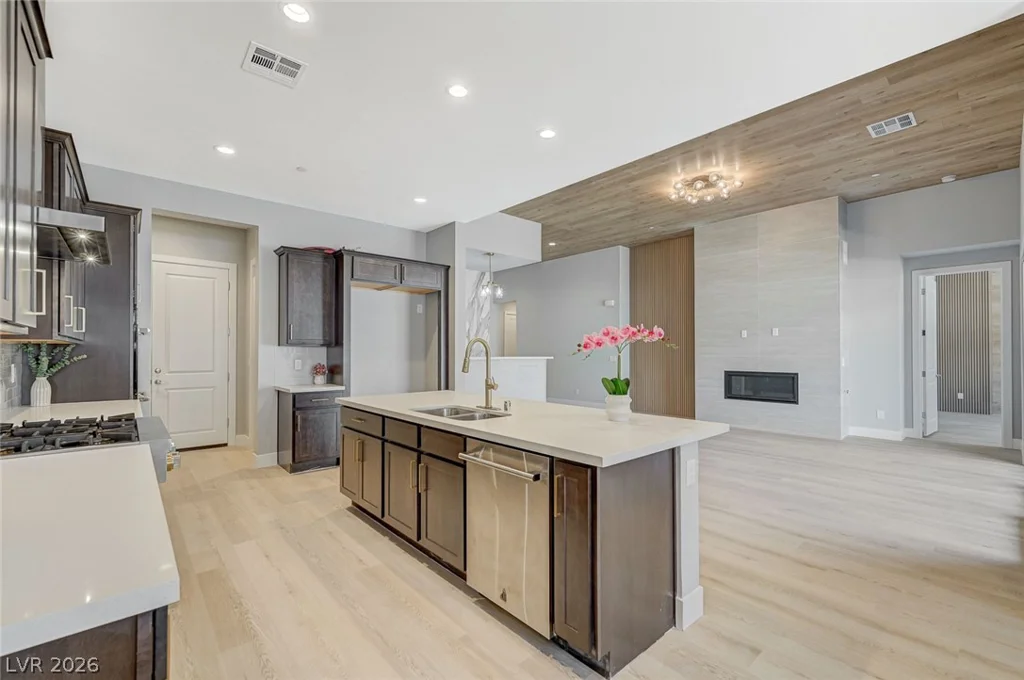 131 Robledo, Las Vegas, NV 89138